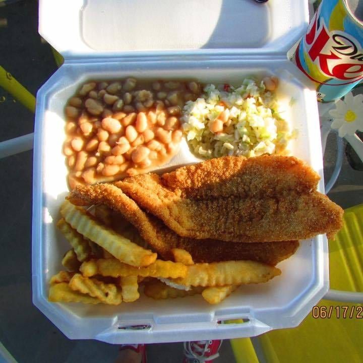 Fried fish with fries, beans and slaw, to go